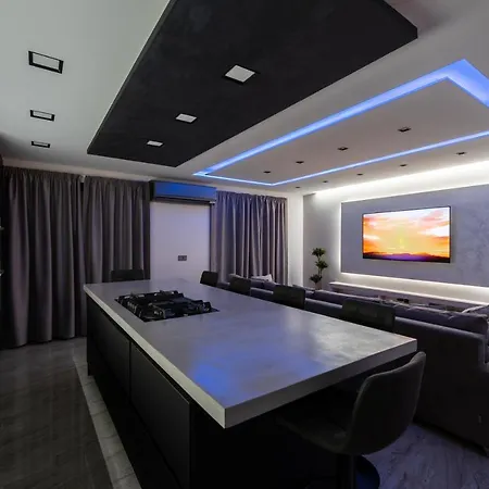 Luxury 2 Bed In The Heart Of St Julians