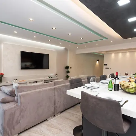 Lägenhet Luxury 2 Bed In The Heart Of St Julians *