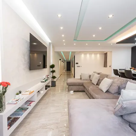 Luxury 2 Bed In The Heart Of St Julians Lägenhet *