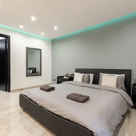 Luxury 2 Bed In The Heart Of St Julians *