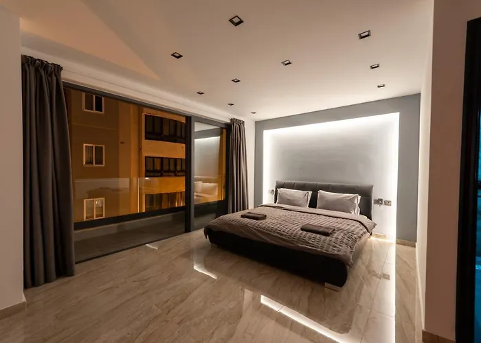 Daire Luxury 2 Bed In The Heart Of St Julians