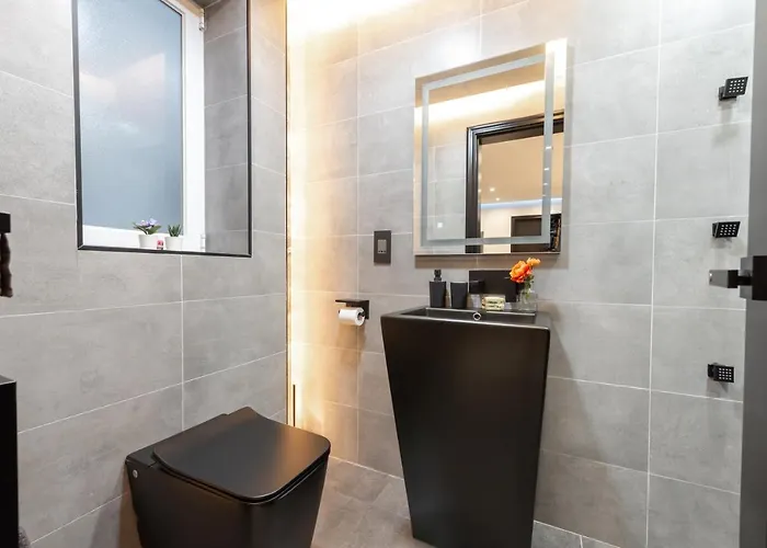 Daire Luxury 2 Bed In The Heart Of St Julians *