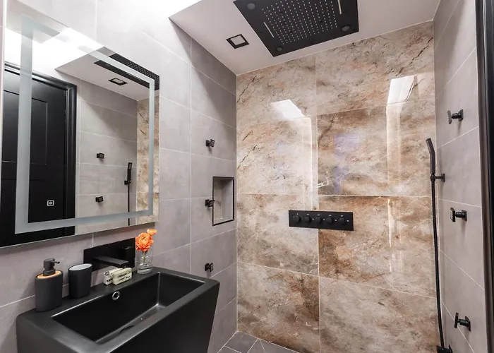 Luxury 2 Bed In The Heart Of St Julians Apartment *