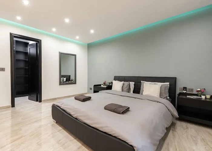 Luxury 2 Bed In The Heart Of St Julians *