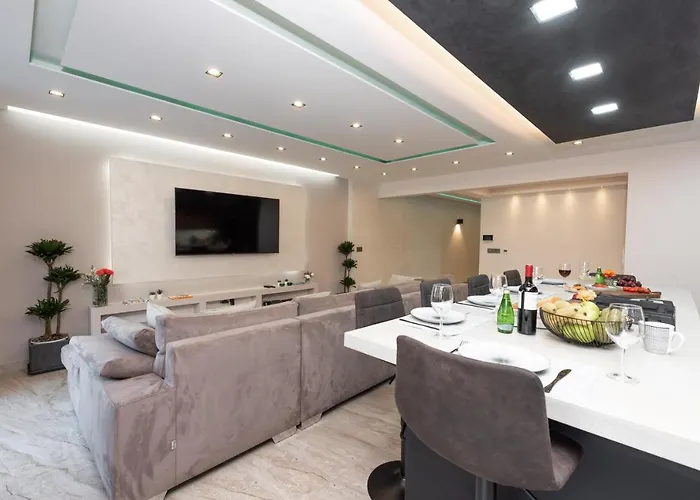 Apartment Luxury 2 Bed In The Heart Of St Julians *