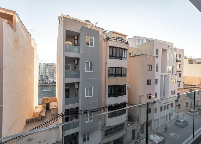 Apartment Luxury 2 Bed In The Heart Of St Julians *